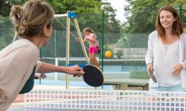 Ping pong au camping Les Pierres Couchées