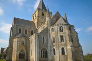 Abbaye de Cerisy-la-Forêt